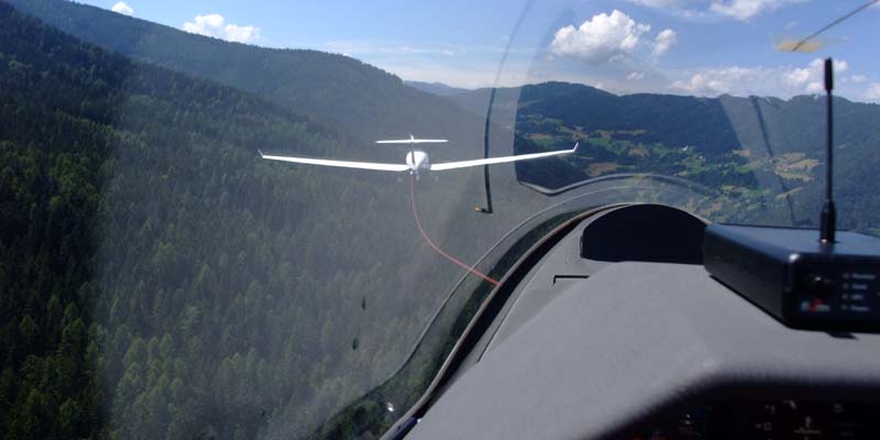 Flugschule_Schlepp01.jpg